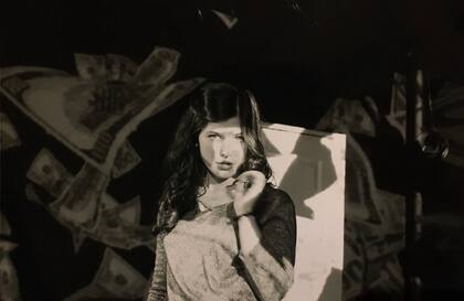 Nunca abandonó su pasión por la actuación, y menos imaginó que viajar podría ayudarla en su carrera