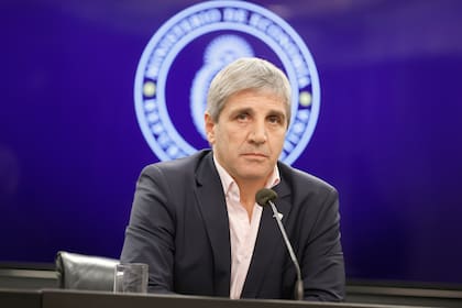 “Nunca en mi vida compré ropa en la Argentina”: Luis Caputo habló de los precios de la industria textil.