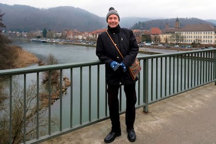 "Nunca fui un inmigrante; no vine a buscar trabajo, no vine a pedir la nacionalidad, que la tengo desde que nací, tenía casa y familia instalada desde años atrás", aseguró sobre su decisión de emigrar a Alemania hace más de una década