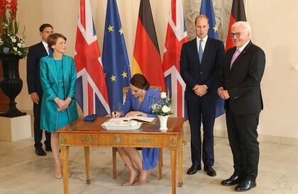 Nunca se detendrán a dar un autógrafo