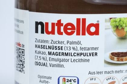 Nutella está hecha de un 13% de avellanas. También include azúcar, aceite de palma y cacao