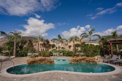 Oasis, el en el Piattelli Wine Resort. Alojarse en sus increíbles casitas para dos personas y disfrutar de la piscina y el paisaje, un lujo que vale la pena.