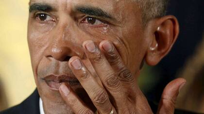 El presidente Obama lloró al hablar sobre los tiroteos que sacudieron al país.