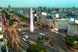 ¿Cuánto mide el Obelisco?