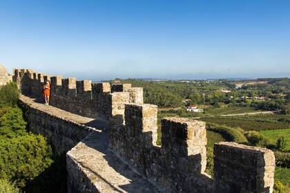 Óbidos, como los pueblos alentejanos de Marvão y Monsaraz, tiene murallas defensivas que se recorren en su totalidad.