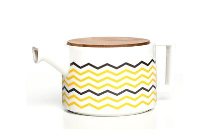 Tetera a rayas con tapa de madera, Inside Tea Connection, $920