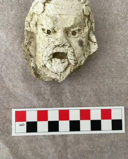 Obra de arte hallada cerca de la piscina de Durrës