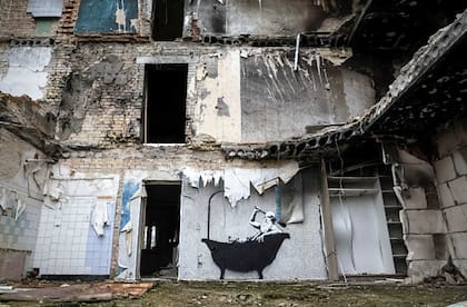 Obra de Banksy en Horenka, Ucrania