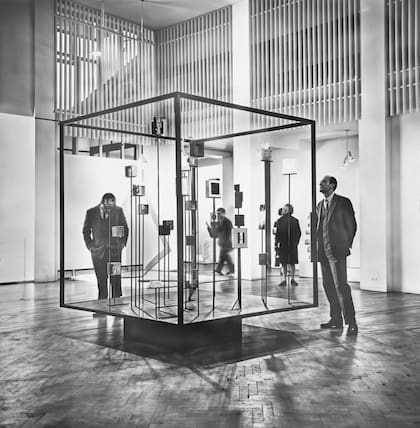 Obra de Maria Simon en el Instituto Nacional Torcuato Di Tella, en 1966