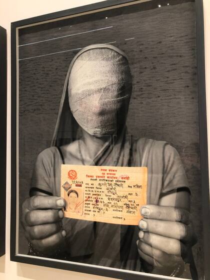 Obra exhibida en Concrete, en Alserkal Avenue