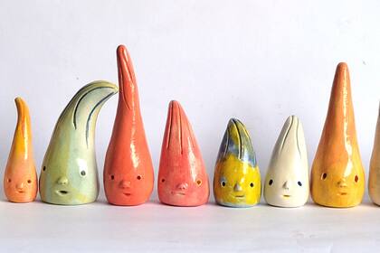 Obras de Ana Rita Gendrot: Fueguitos de cerámica esmaltada