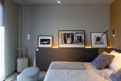 Obras de Sergio Castiglone (centro), Lola García Berro (izq.) y Felicitas Bonino.