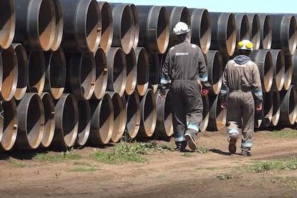 Obras para duplicar el oleoducto que conecta Vaca Muerta con Buenos Aires