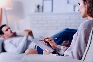 Emociones: qué es la positividad tóxica y por qué puede ser una trampa