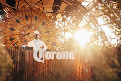 Odyssay, el dj ucraniano abrió el primer Corona Sunset del año en Argentina.