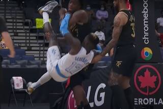 Noche de furia. Video: una toma de lucha libre y dos expulsados en la NBA