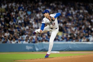 Ohtani lanza seis entradas sin carreras en debut bajo la lluvia; Dodgers vencen 4-1 a Guardianes