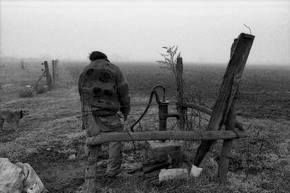Ojeda acampaba con sus perros en las cercanías del puente Las Tres Bocas, en Chivilcoy