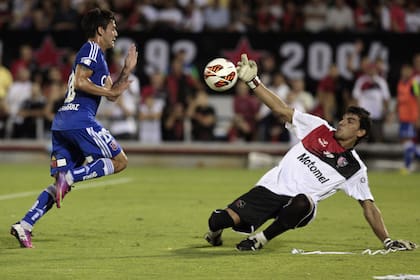 Ojos abertos en el mano a mano, habilidad con los pies, dos cualidades de Guzmán que seducen a Barcelona