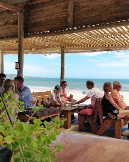 Olaf, la propuesta para ver el atardecer en Punta Ballena