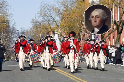 Old Town Alexandria, con sus adoquines y edificios coloniales, es un sitio clave en la historia de George Washington, quien tenía propiedades y participaba activamente en la comunidad