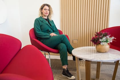 Oleksandra Malysheva lamenta que en Ucrania "la guerra sigue muy activa y de forma más violenta que nunca"