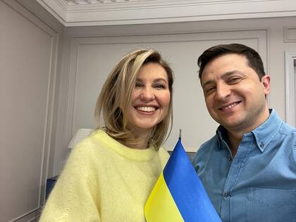 Olena Zelenska, la primera dama de Ucrania, junto al presidente Volodymyr Zelensky