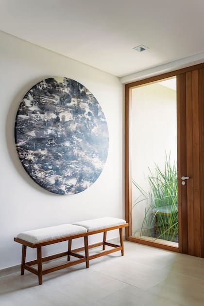 Óleo sobre tela "Territorio circular" de Alejandro Argüelles ubicado en el hall de entrada (Galería Praxis).