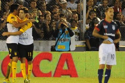 Olimpo sorprendió a San Lorenzo en Bahía Blanca
