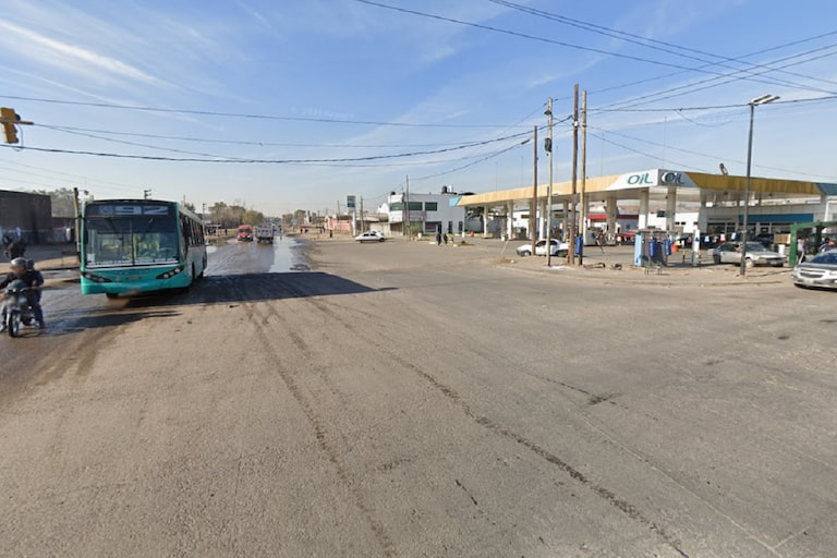 Baleado a plena luz del día. Matan de un tiro a un policía bonaerense cuando se acercó a identificar a los ocupantes de un auto