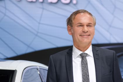 Oliver Blume, director ejecutivo del Grupo Volkswagen, dijo: “Nuestros clientes se benefician de la asociación específica con Rivian para crear una arquitectura tecnológica líder".