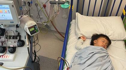 Oliver es el primero de solo cinco niños en todo el mundo que recibieron el tratamiento