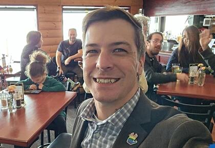 Oliver ha viajado por los 50 estados para promover su candidatura; incluso antes de ser elegido