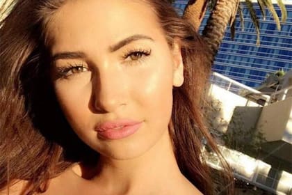 Olivia Nova falleció a principios de enero de 2018, tan solo semanas después del suicidio de August Ames