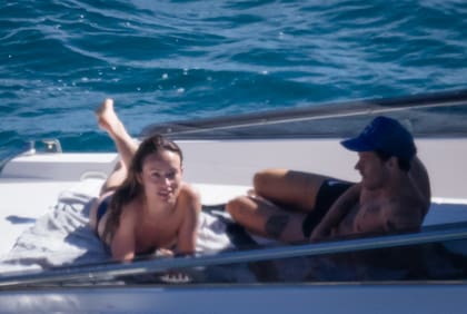 Olivia Wilde y Harry Styles disfrutando de un paseo en yate en Monte Argentario, al sur de la Toscana