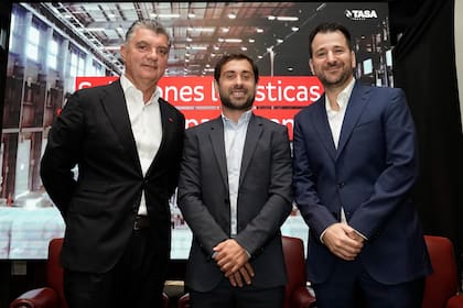 Olivier Establet, Facundo Casillas y Javier Mazzarella, durante el lanzamiento de DPD