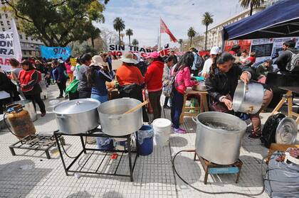 Ollas populares en Plaza de Mayo