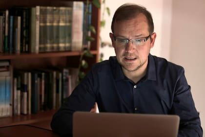 Omar Hein, psicólogo, asegura que las sesiones virtuales se multiplicaron