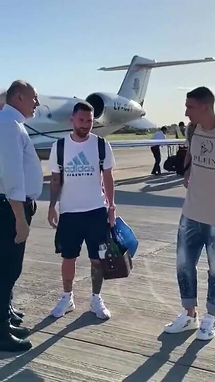 Omar Perotti recibió a Lionel Messi y Ángel Di María en el aeropuerto de Rosario después del mundial