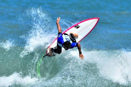 Omar se transformó en un fotógrafo reconocido dentro del ámbito del surf.