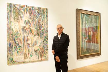 "Omi Obini" (1943), de Wifredo Lam, de Costantini, se exhibe junto a "La mañana verde" (1943), del mismo artista, donada por él al museo en 2001