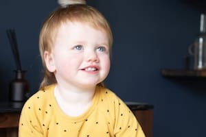 Opal, la niña británica que fue tratada con terapia génica antes de cumplir un año