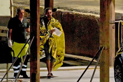 Esta mañana España anunció que un buque de su Armada recogerá a los migrantes, que desembarcarán en Palma