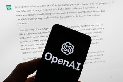 OpenAI puso la versión 3.5 de su modelo de lenguaje al alcance de todos el 30 de noviembre de 2022