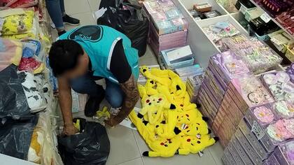 Operativo de la Policía de la Ciudad en Caballito y Once por infracción a la Ley de Marcas