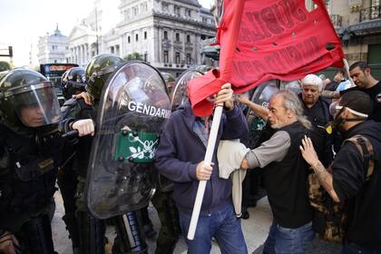 Operativo de seguridad durante la marcha de jubilados al Congreso de la Nación