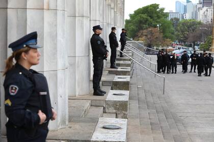 Operativo de seguridad, previo al debate.