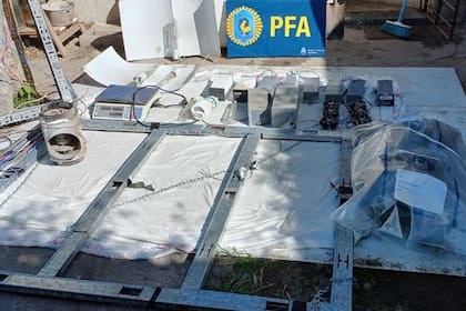 Operativo para desbaratar una banda que producía estupefacientes