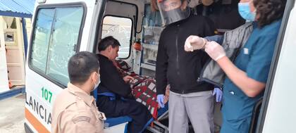 Operativo para rescatar a tres kayakistas frente a las costas de Comodoro Rivadavia