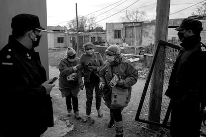 La experiencia de aislar a Villa Azul podría marcar un precedente respecto de otros barrios vulnerables de la ciudad y el conurbano bonaerense